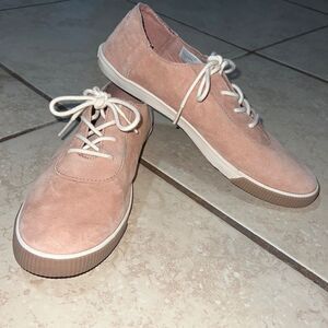 TOMS lace up shoes
